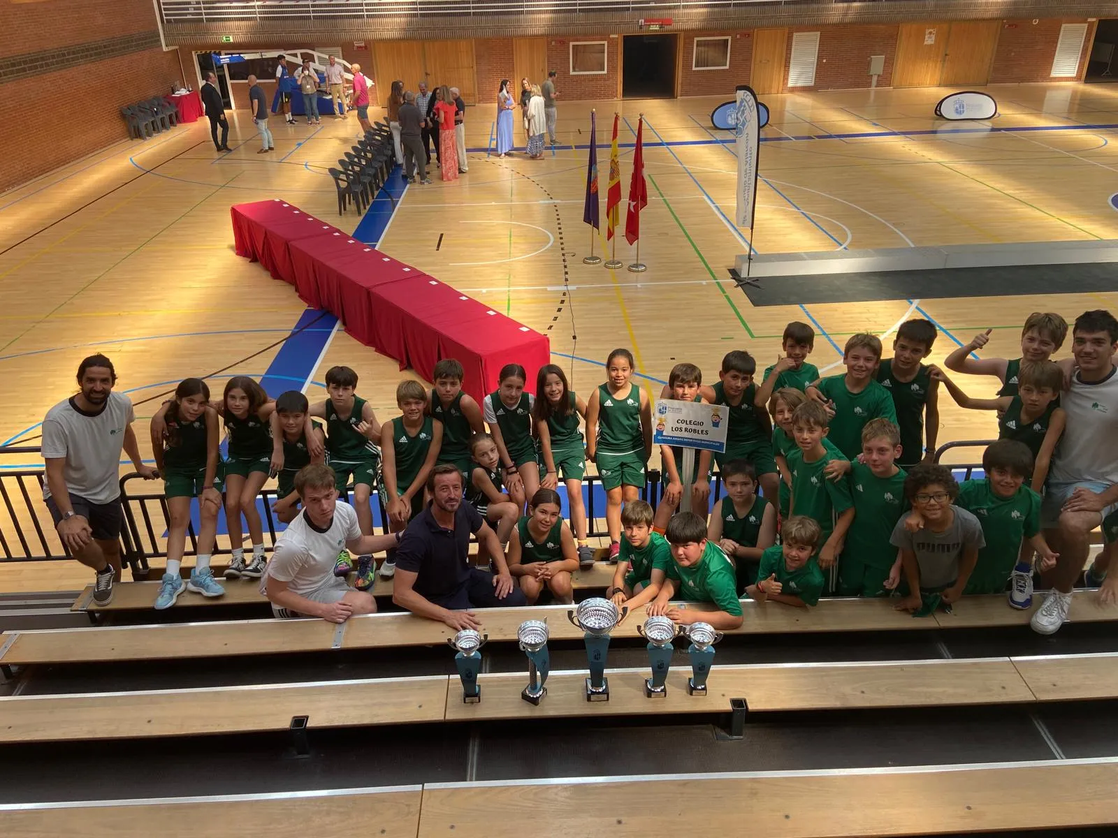 ¡Orgullo deportivo en Los Robles!