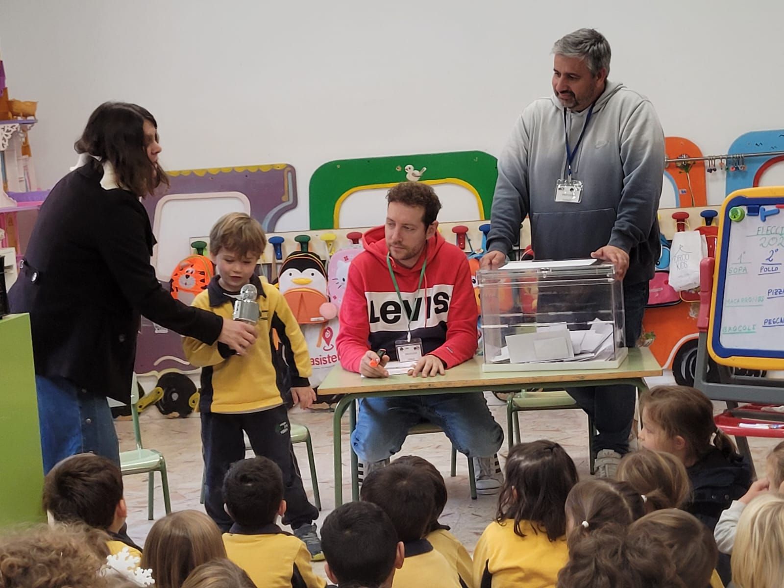 Primera Votación Infantil – Día de la Constitución