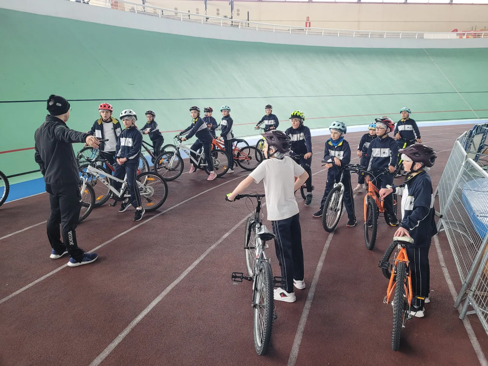 Salida de 5º de Primaria al velódromo de Galapagar
